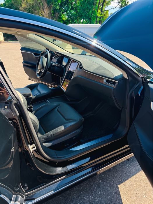 Tesla model s 90