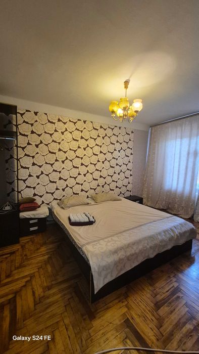 Здається подобово  1-кімнатна квартира  р-н ТЦ Варус