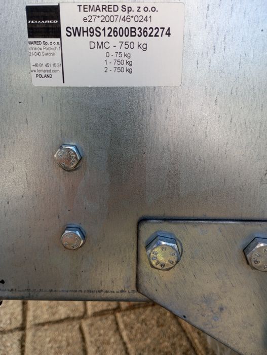 Atrelado 750kl com matrícula