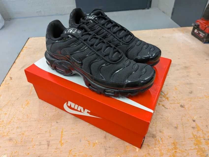 Nike Air Max TN Plus Czarny R.40