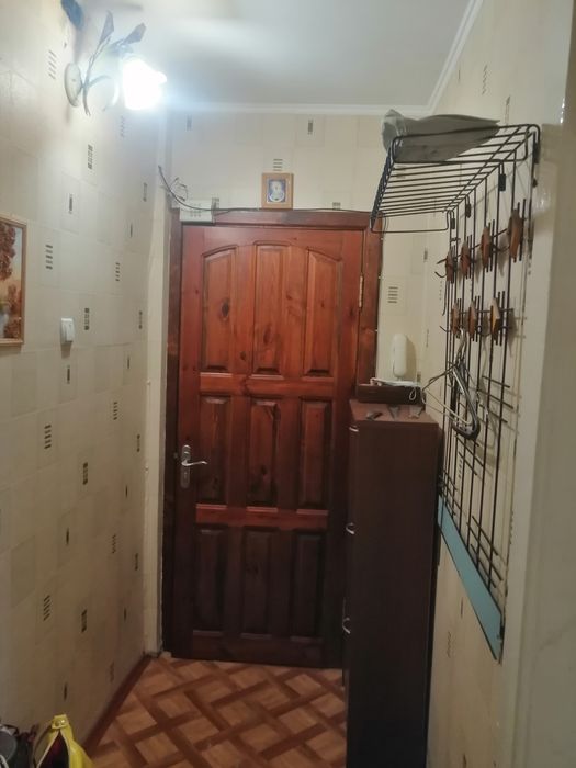 Сам 1  комнатную квартиру на Свитанке по улице Кропевницкого