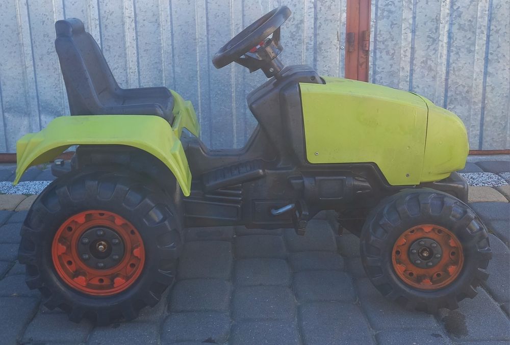 Traktorek na pedały dla dzieci Claas