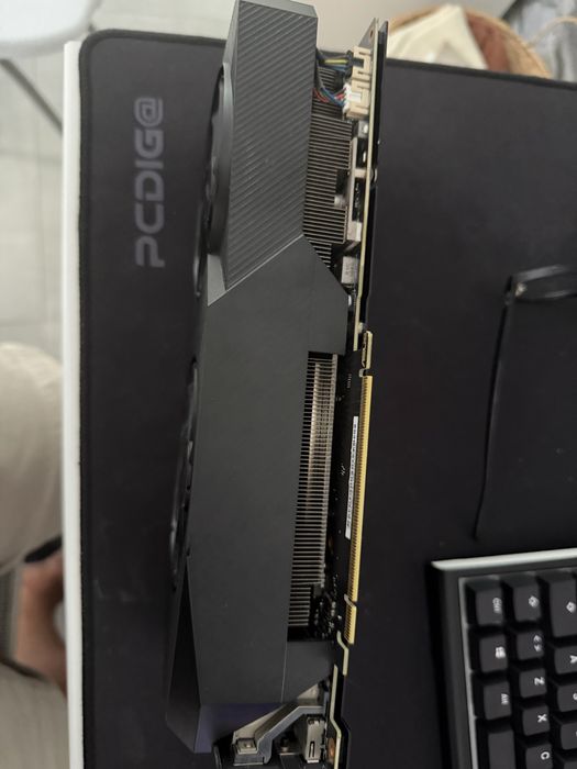 ASUS Dual GeForce RTX 2070 EVO 8 GB.