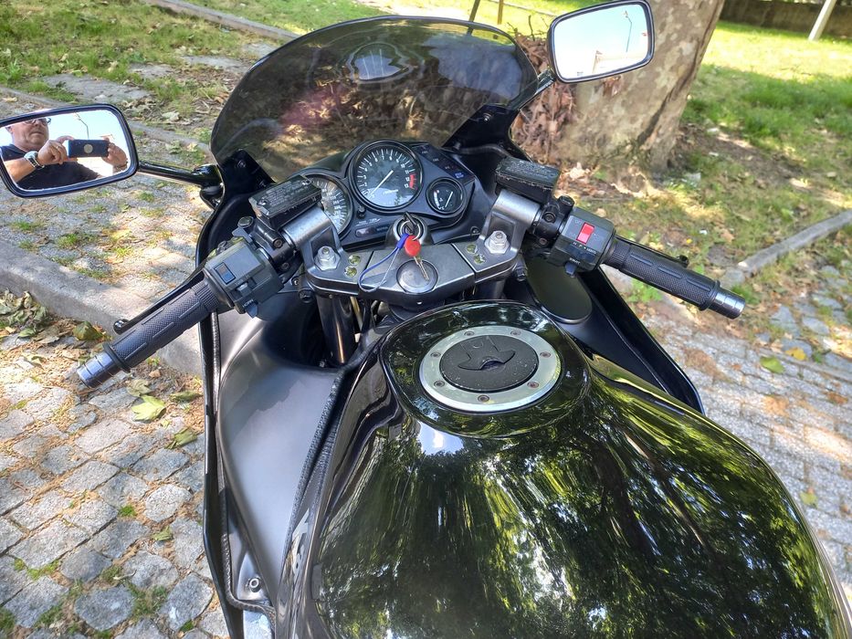 KAWAZAKI ZZR 1100 como nova