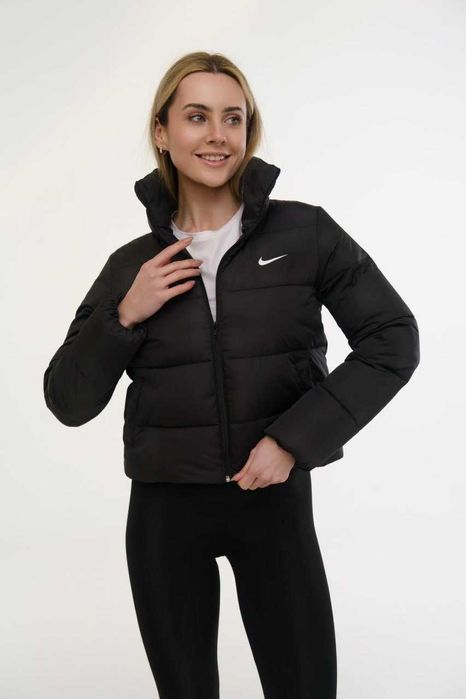 Куртка жiноча легка Nike / Куртка женская легкая