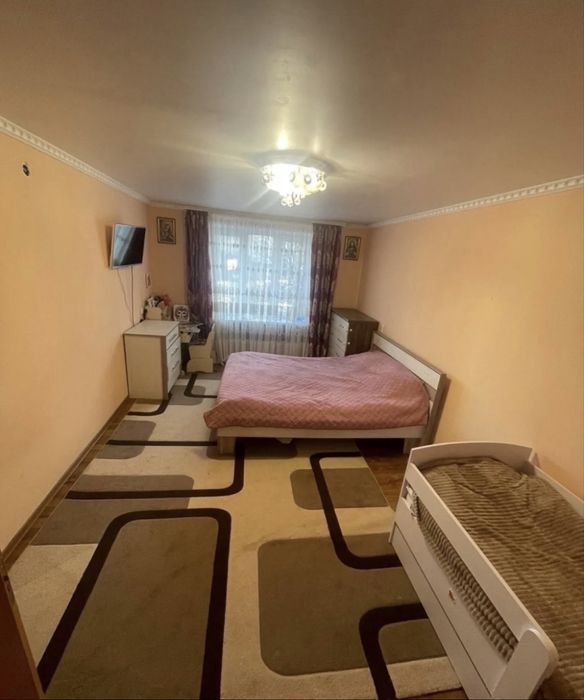 Продаж 1 кім квартири біля парку