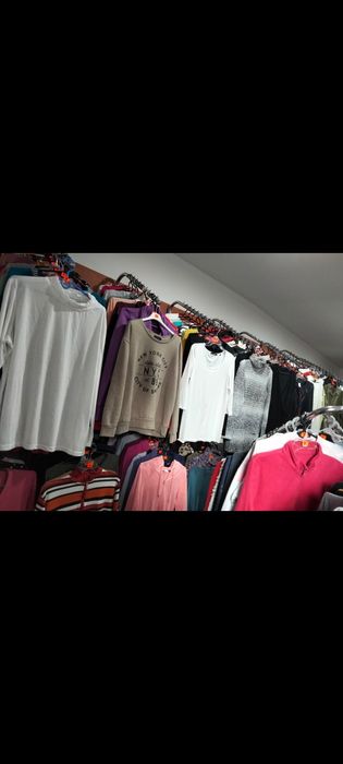 Wyposażenie sklepu regały stojaki