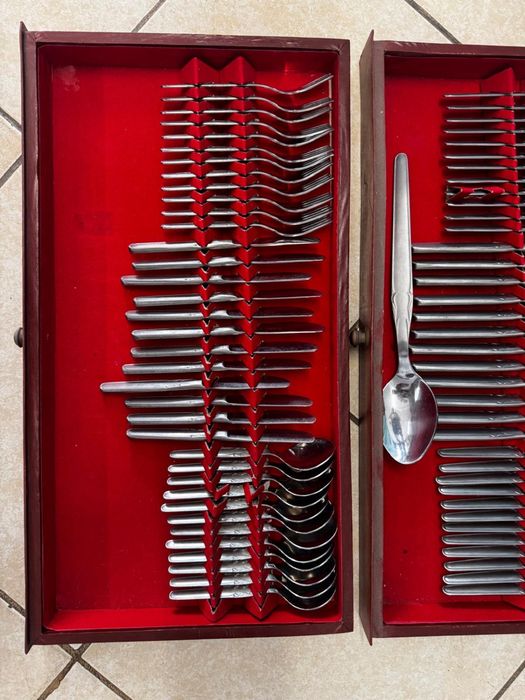 Faqueiro de inox completo