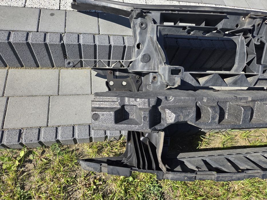 Wzmocnienie czolowe pas vw touran lift