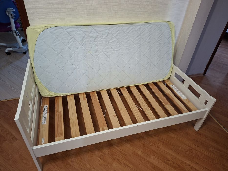 кровать детская подростковая IKEA    166 см * 78 см