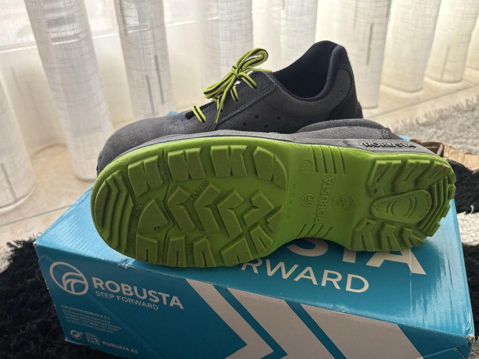 Sapato Robusta S1P com biqueira+ Palmilha Robusta Acebo