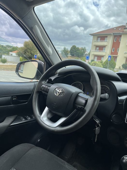 Toyota Hilux 4X2