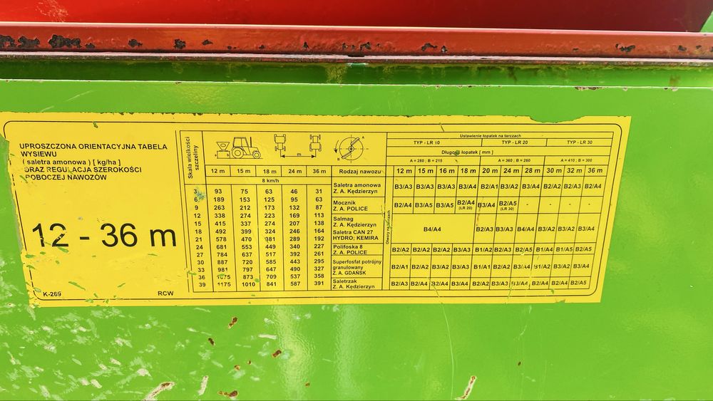 Rozsiewacz wapna RCW 3000 Brzeg