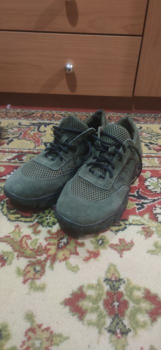 Тактичні кросівки