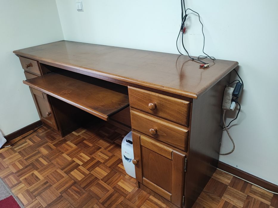 Secretária escritório