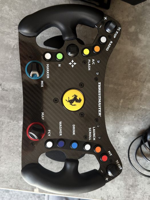 Thrustmaster T598 + Volante Ferrari 488