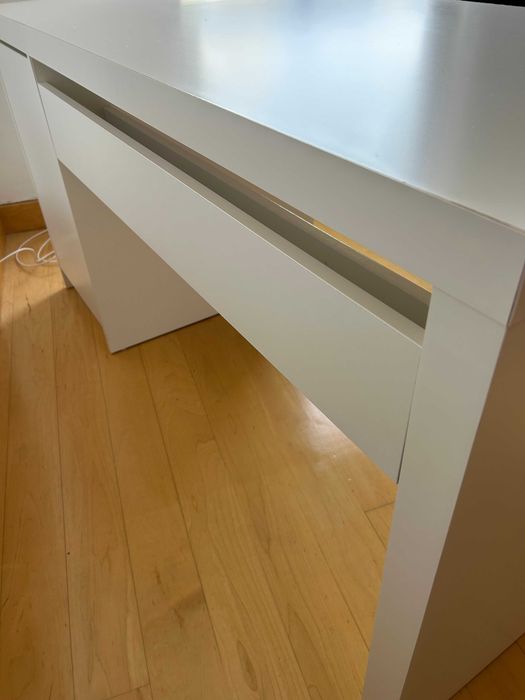 Secretária IKEA MALM | Estimada