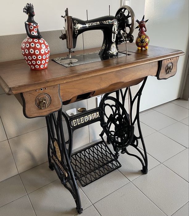Máquina de costura wertheim, restaurada