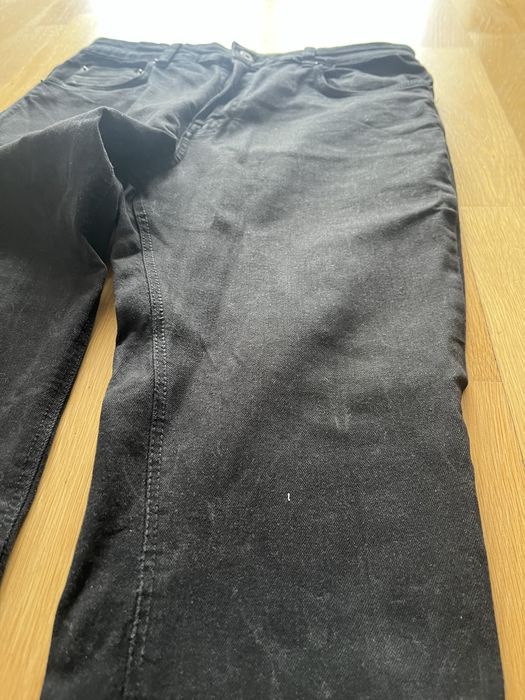 Czarne spodnie męskie Pull&Bear 42 rurki