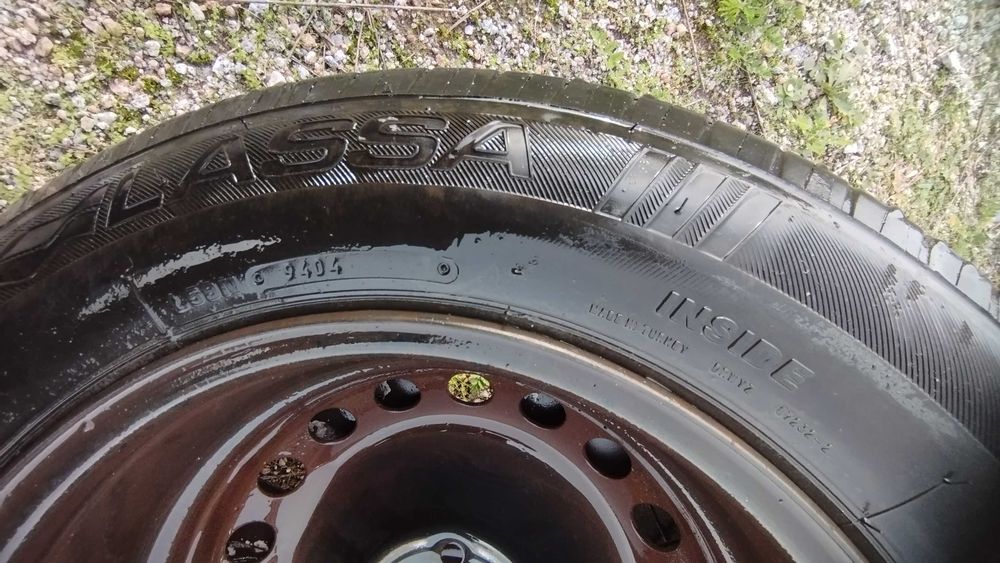 4 Pneus + Jantes Renault R15 195/65 – 80€