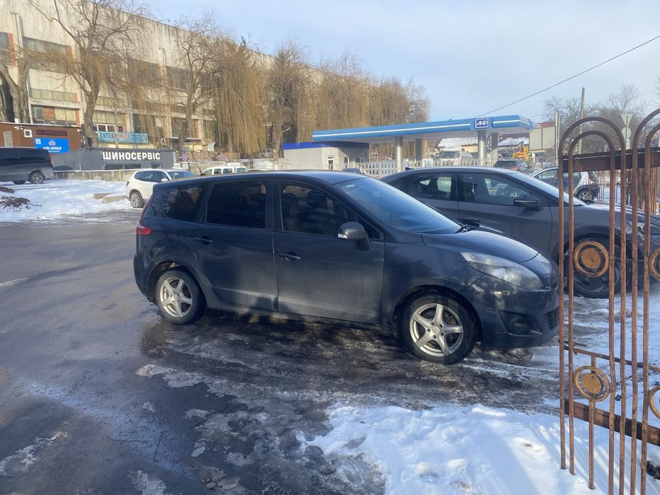 Renault Grand Scenik 3 2011