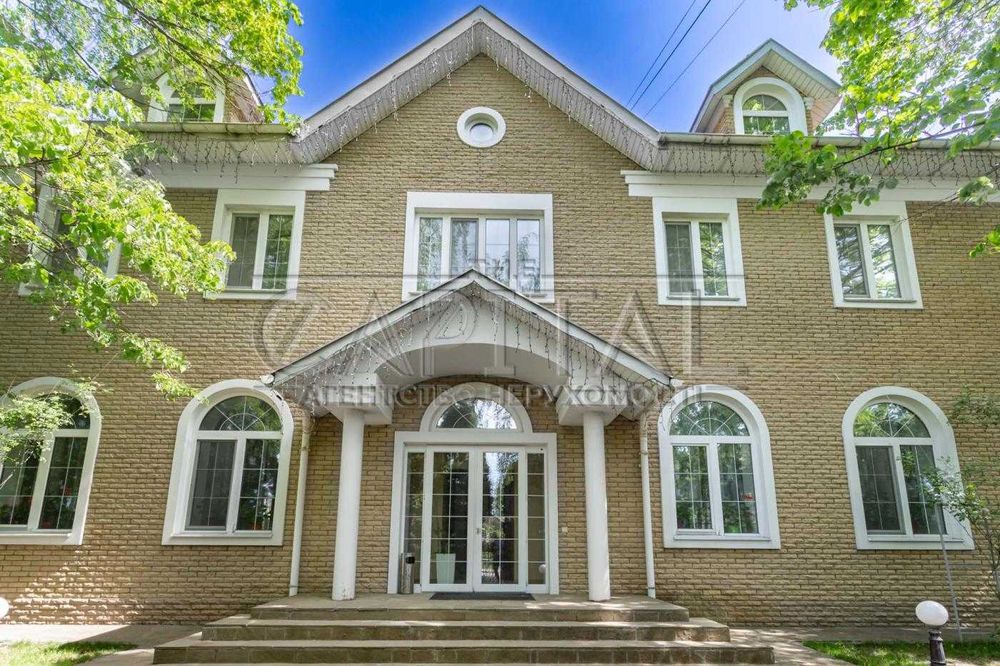 Будинок 2 поверхи/460м2/16 соток в Петропавлівській Борщагівці