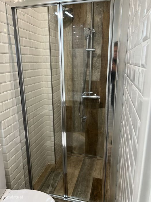 Exelente T2 Remodeladao na zona Montalvão Setubal