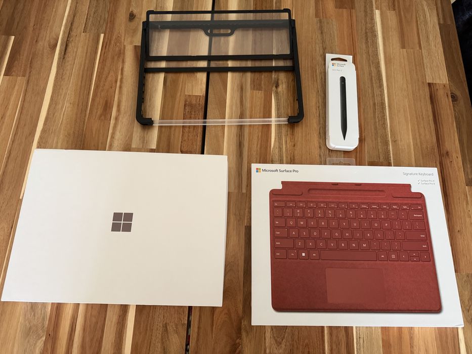 Microsoft Surface Pro 11th Gen (Snapdragon X Plus) com Teclado & Surface Slim Pen 2!  2TB - 16GB