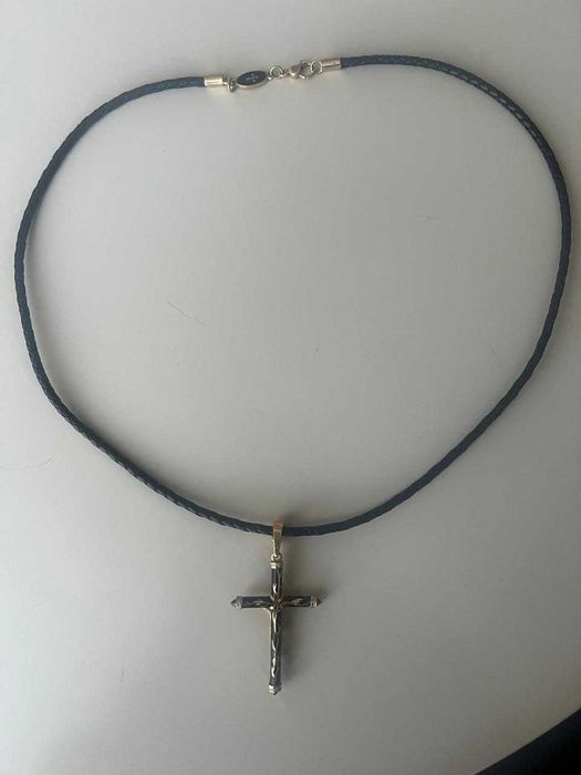 Золотой крест, эмаль, бриллианты, сапфиры.