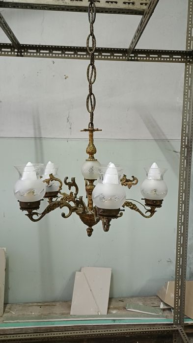 Candeeiro de teto antigo