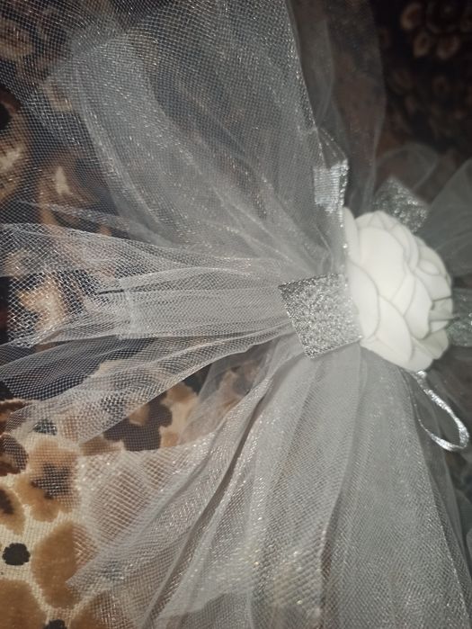 Свадебное украшение на машину