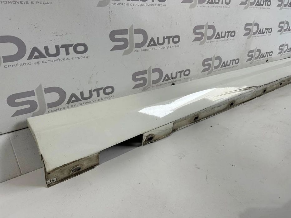 Embaladeira Direita / Esquerda - Mercedes C (W204)
