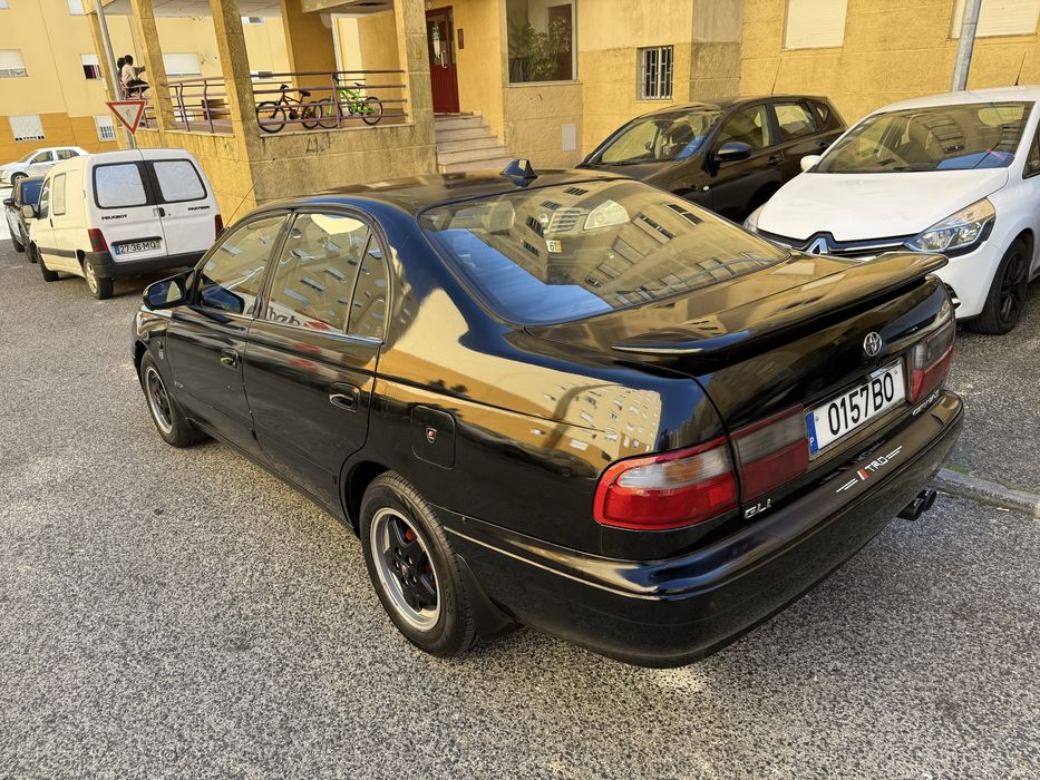 Toyota carina  1600