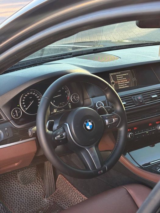 BMW F10 2012 рік ,БМВ Ф10 520i r19