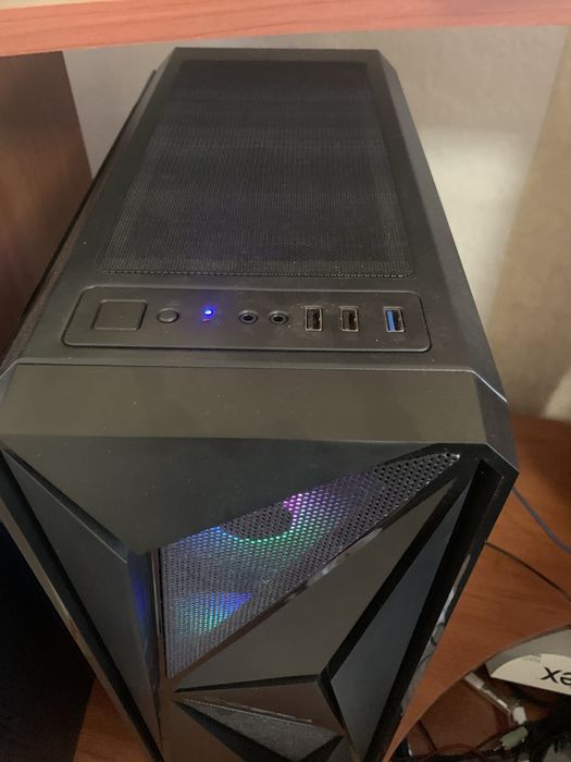 Продам ПК в отлчном состоянии+всякие ништяки)