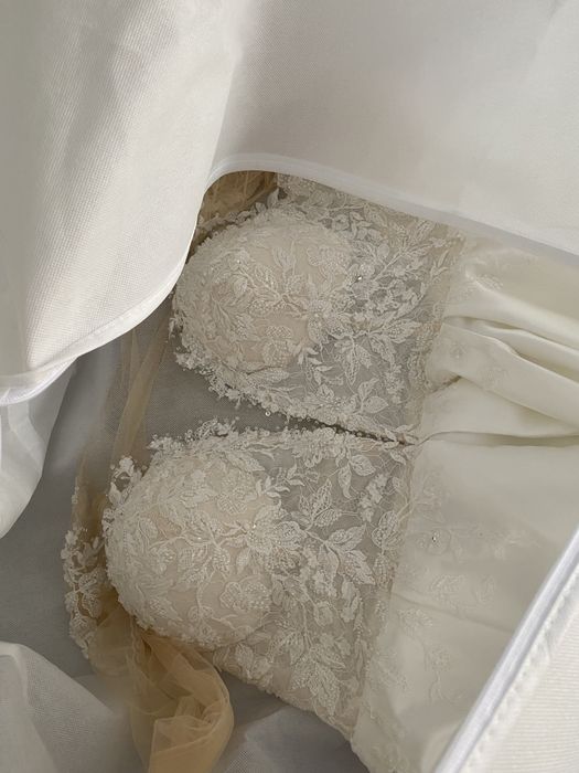 Vestido de noiva em bom estado