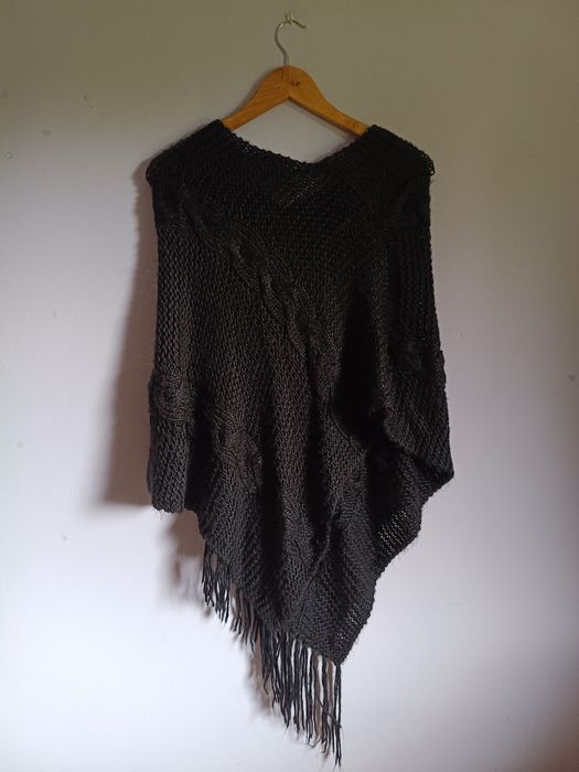 Ponczo czarne marki Faded Glory, one size