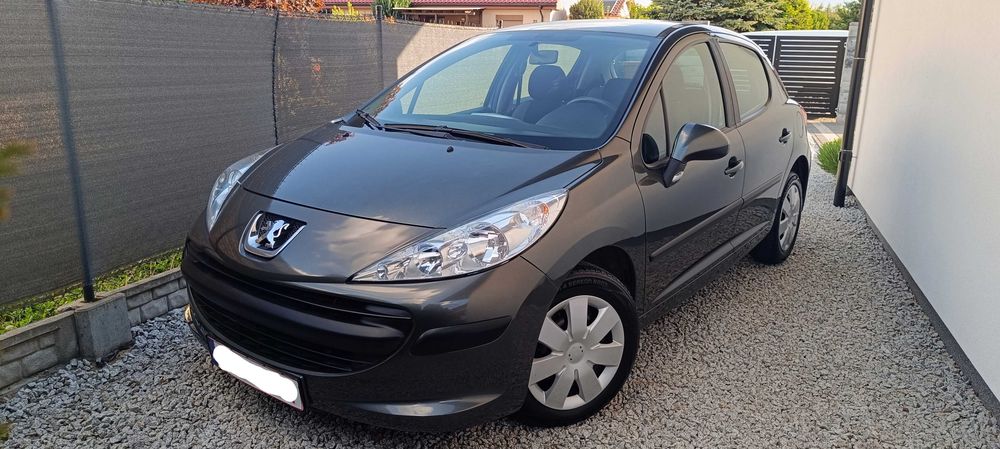 Peugeot 207 .. 1.4 8 V benzyna .. klimatyzacja