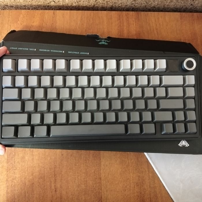 Aula f75 MAX Нова
