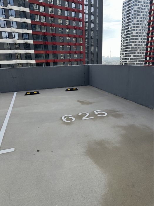 Оренда паркомісця