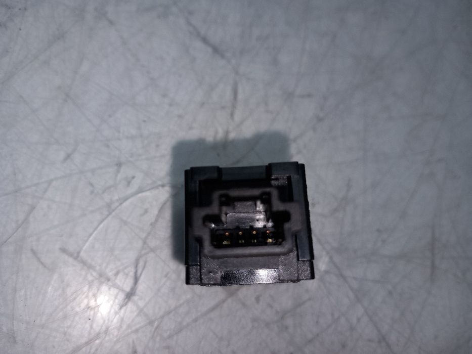 Botão / interruptor 4 piscas NISSAN Micra V (K14)