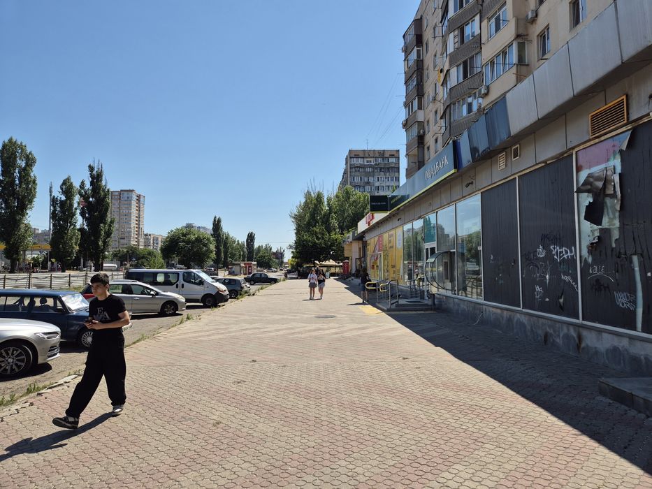 Аренда магазина на пересечении Бочарова и Палия