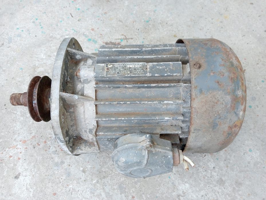 Продам електромотор.