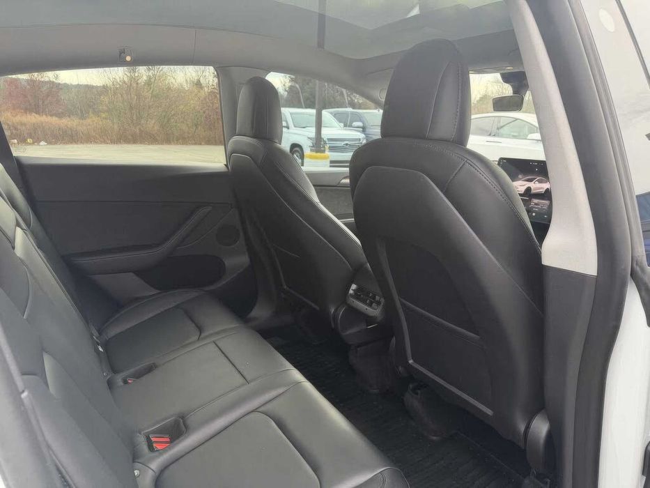 Tesla Model Y Performance      2022