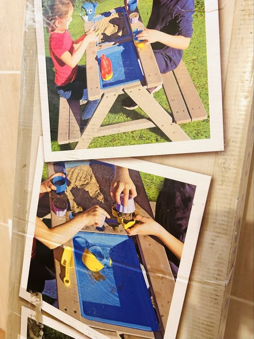 Mesa de picnic de madeira para crianças