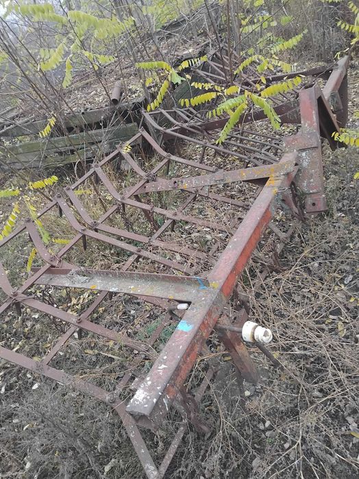 Трактор та с/г техніка