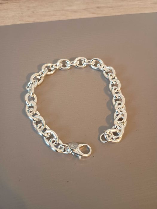 Modna srebrna bransoletka