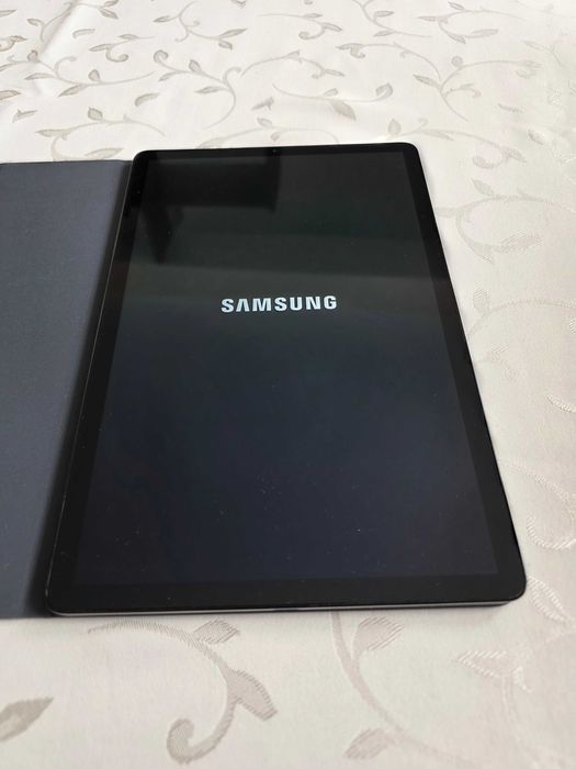 Tablet Samsung Galaxy 5e z oryginalnym etui