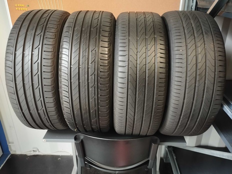 Komplet opon letnich Continental 215/50 R18