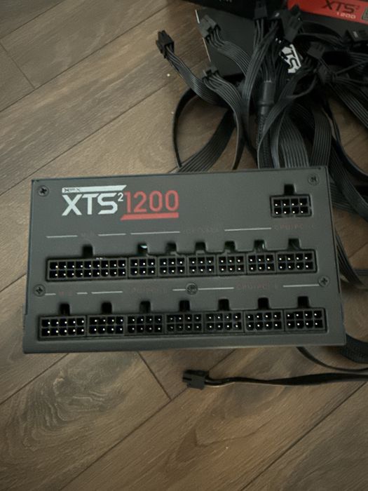 XFX Black Edition XTS2 1200W Full Modular (80+ Platinum)